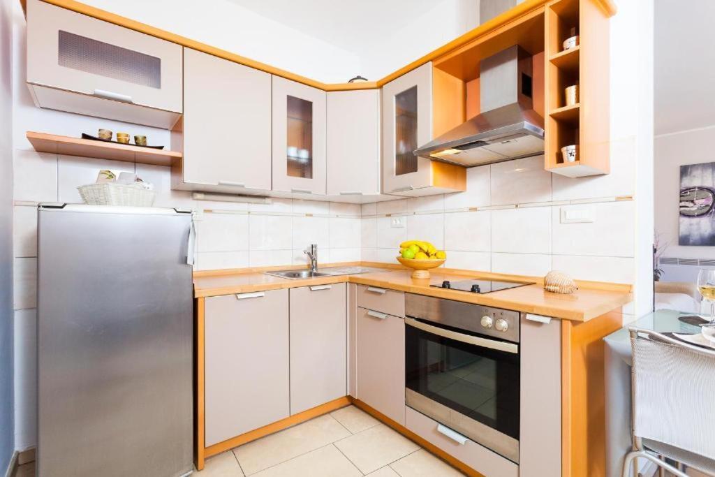 Apartments Dea Caeli Вела-Лука Экстерьер фото